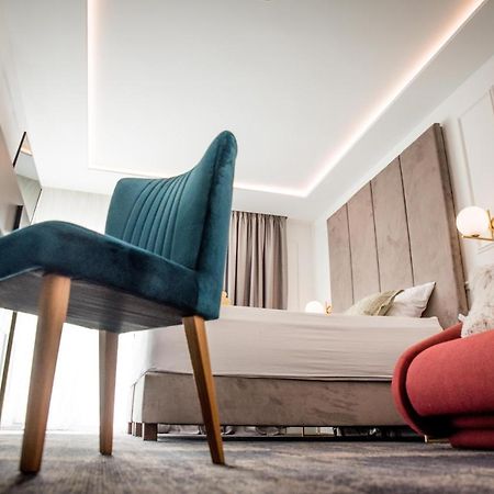 Hotel Krilo Jesenice  Extérieur photo