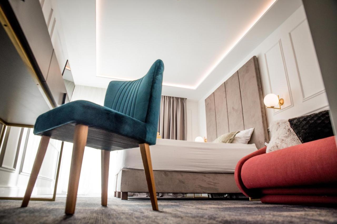 Hotel Krilo Jesenice  Extérieur photo