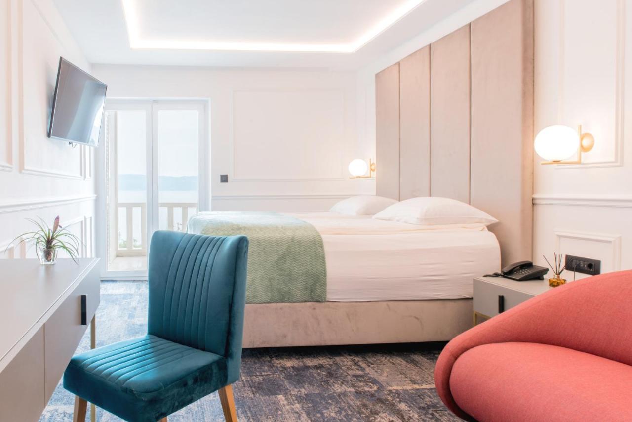 Hotel Krilo Jesenice  Extérieur photo