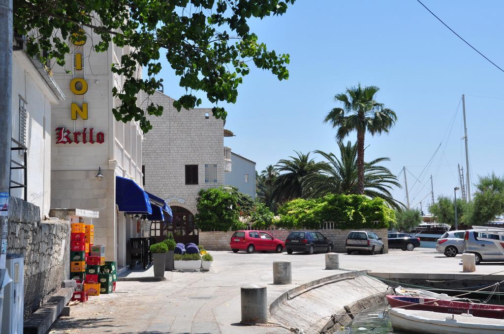 Hotel Krilo Jesenice  Extérieur photo