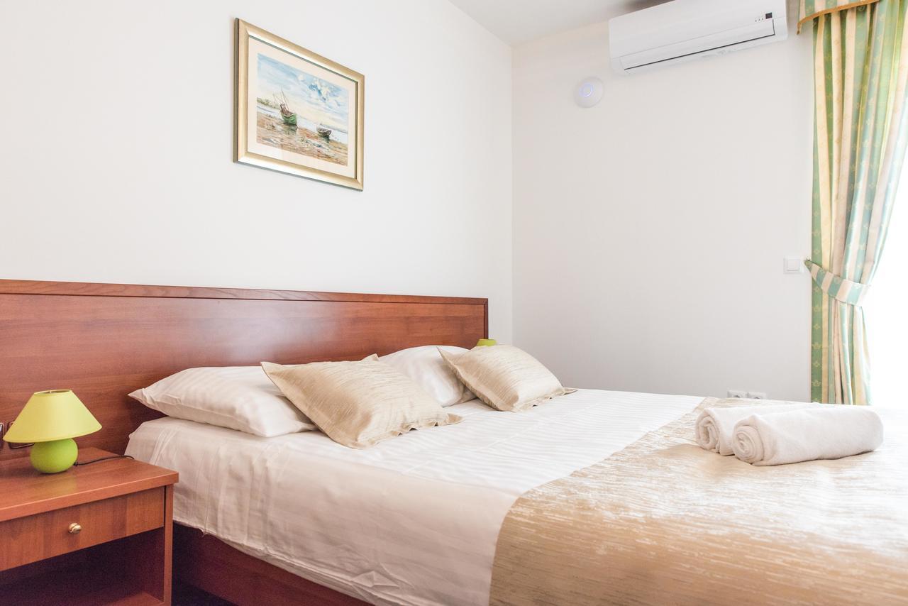 Hotel Krilo Jesenice  Extérieur photo